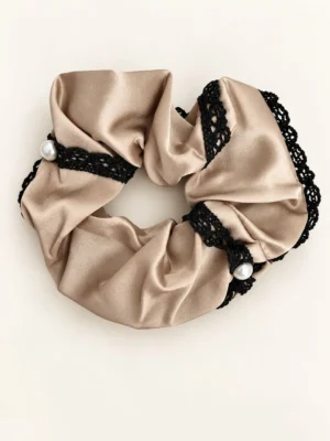 Pearl Scrunchie Pearl Scrunchie